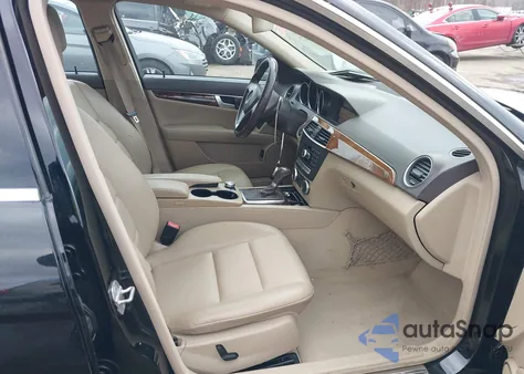 2012 Mercedes-Benz C 300 Sport 4Matic из США, поврежденный, VIN WDDGF8BB9CR195371